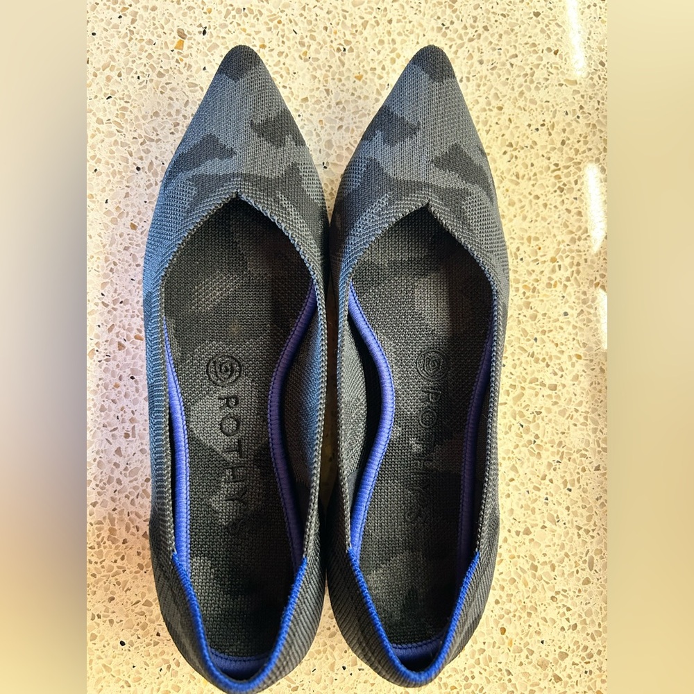 EUC Rothy's The Point Size 8.5 Grey Camo Camouflage Blue Retired Pointed Flats